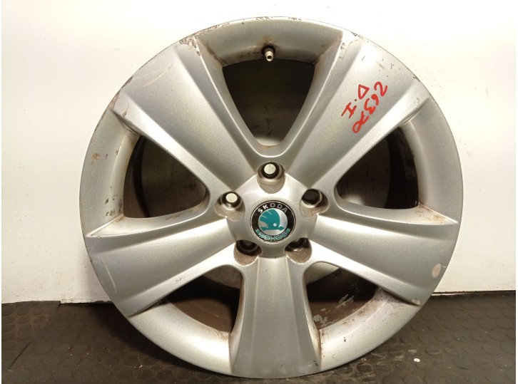 Recambio de llanta para skoda yeti (5l) 1.2 tsi referencia OEM IAM 5L0601025B R177.0JX17H2ET45 