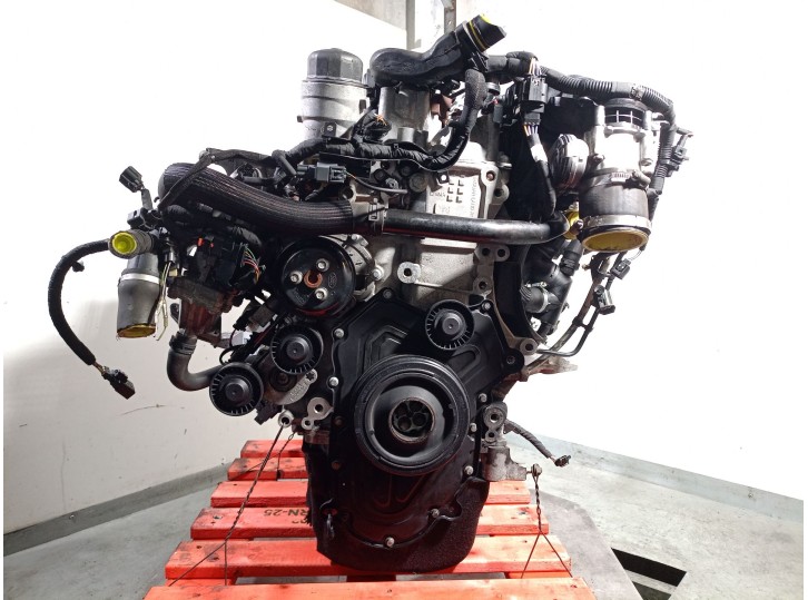Recambio de motor completo para jaguar xe (x760) 2.0 d referencia OEM IAM 204DTD AJ813164 151120W0659