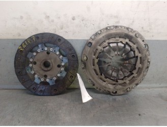 KIT EMBRAGUE 302104374R 
