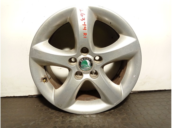 Recambio de llanta para skoda fabia ii (542) 1.6 tdi referencia OEM IAM 5J0601025A R156JX15H2ET43 