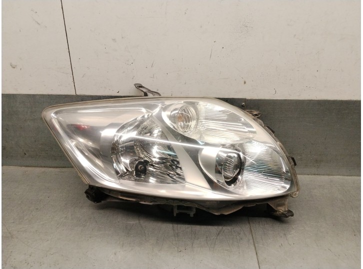Recambio de faro derecho para toyota auris (_e15_) 1.4 d-4d (nde150_) referencia OEM IAM 8113002470 89902221