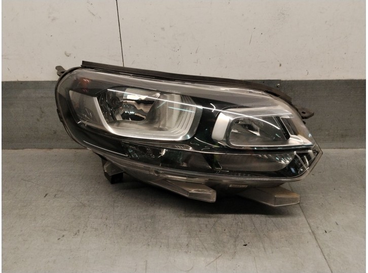 Recambio de faro derecho para opel vivaro c furgoneta (k0) 2.0 referencia OEM IAM 9808567680 9808567680 