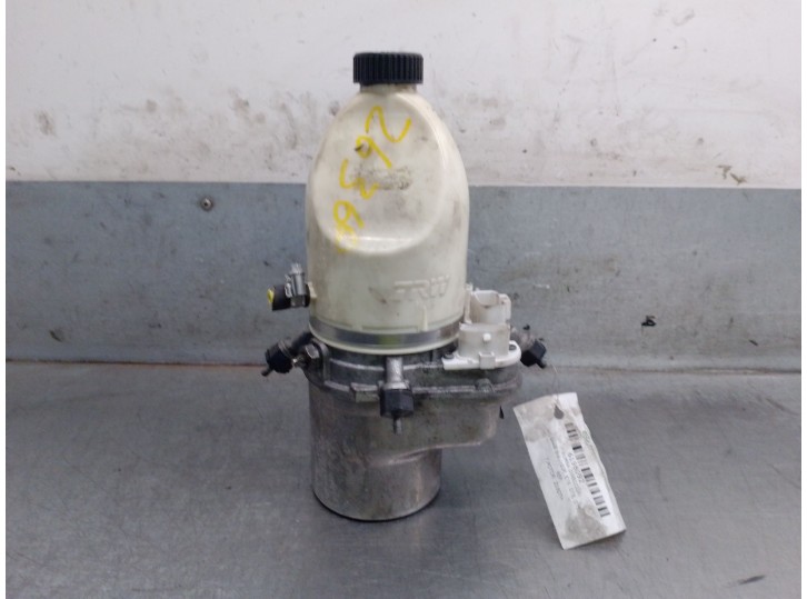 Replacement power steering pump for Saab 9-3 (YS3F, E79, D79, D75) 1.9 TiD OEM IAM reference 93183575 93183575 