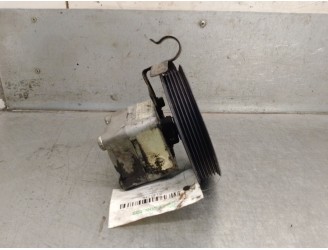 Replacement power steering pump for Volvo V70 II (285) 2.4 T OEM IAM reference 8683377 8251736 7613955141