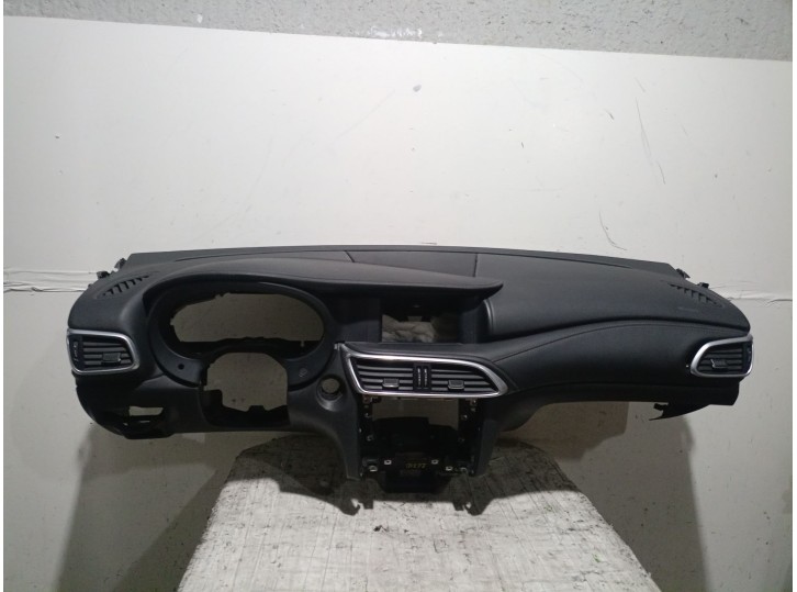 Recambio de salpicadero para infiniti qx30 2.2 d awd referencia OEM IAM 682005DF0A 682005DF0A 