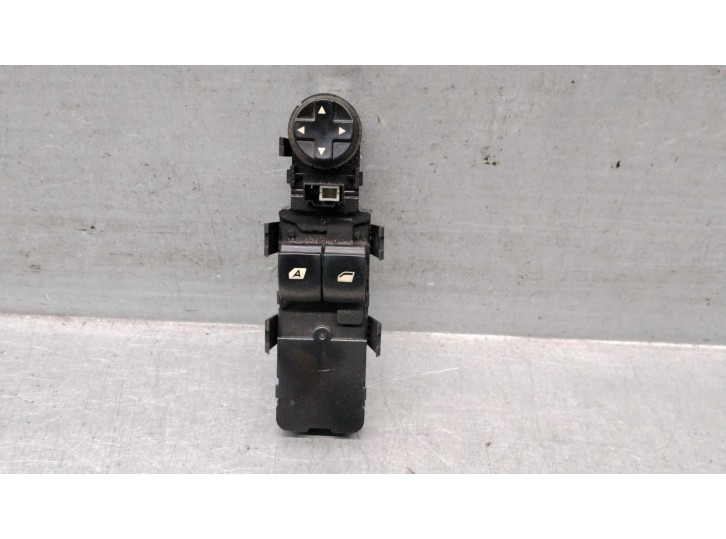 Replacement front left window switch for Peugeot 207 SW (WK_) 1.6 HDi OEM IAM reference 6554QC 6554QC 