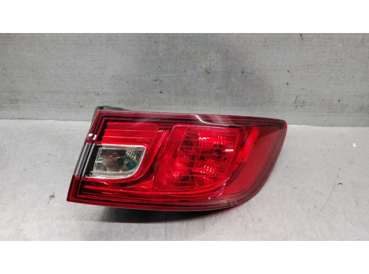 Recambio de piloto trasero derecho para renault clio iv (bh_) 1.2 16v referencia OEM IAM 265502631R 