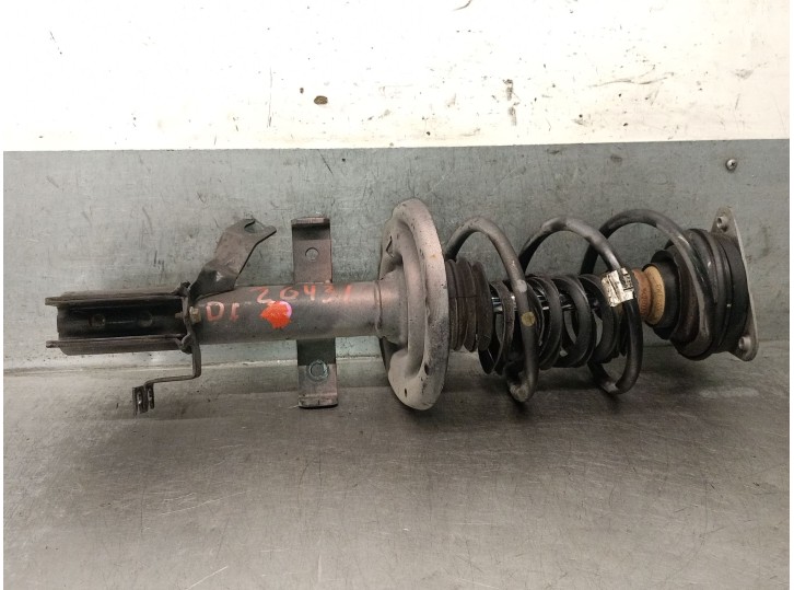 Replacement front left shock absorber for Renault Clio IV (BH_) 1.2 16V OEM IAM reference 543026988R 543026988R 