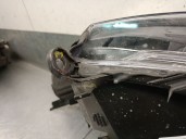 Recambio de faro derecho para renault clio iv (bh_) 1.5 dci 75 referencia OEM IAM 260103421R 260103421R 