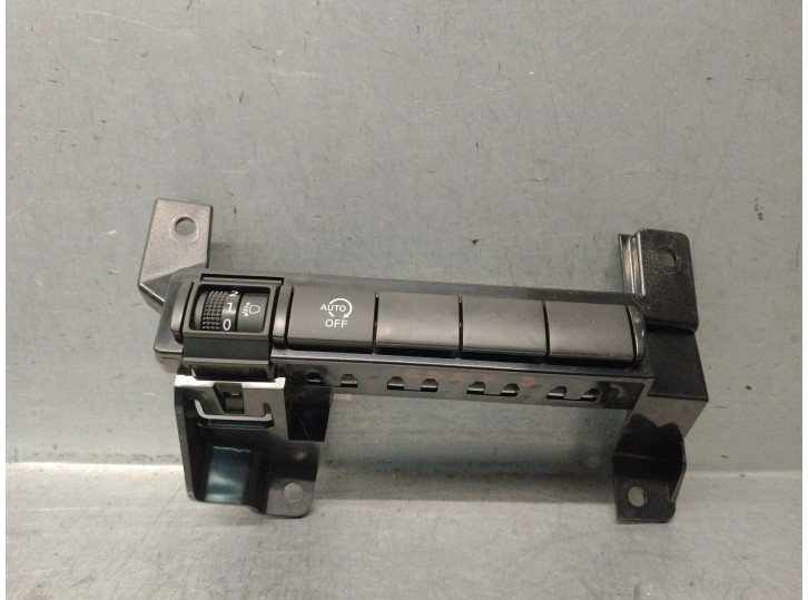 Recambio de mandos salpicadero para nissan juke (f16_) 1.0 referencia OEM IAM 681066PE0A 681066PE0A 