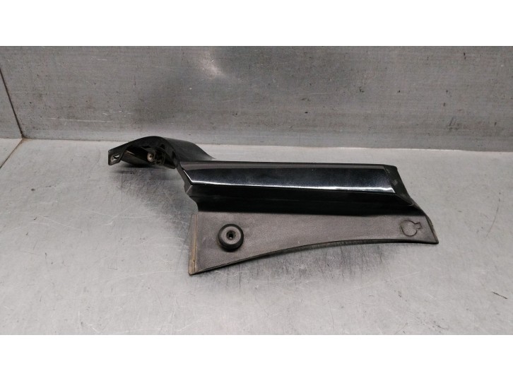 Recambio de molduras traseras para kia niro i (de) e-niro referencia OEM IAM 87362G5000 