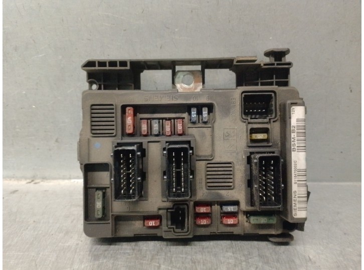 Recambio de caja reles / fusibles para peugeot 206 hatchback (2a/c) 1.4 i referencia OEM IAM 9643498980 