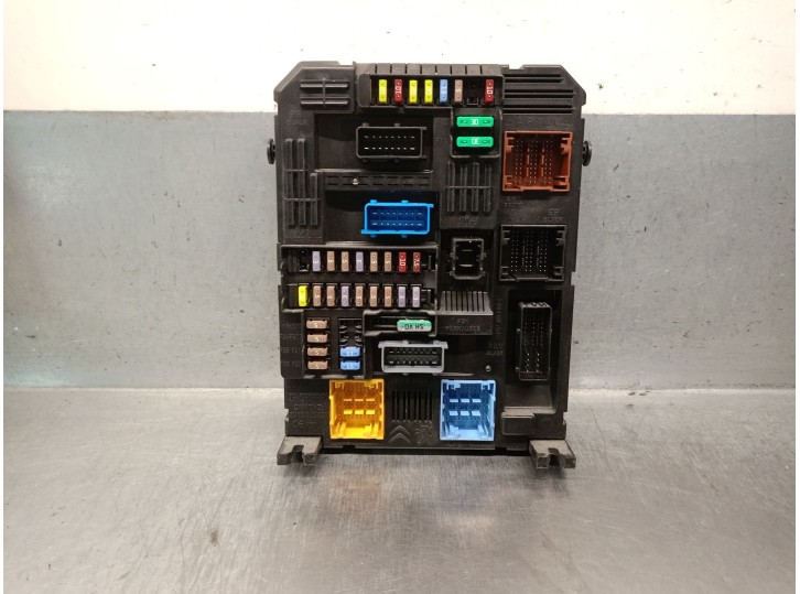 Recambio de caja reles / fusibles para opel vivaro c furgoneta (k0) 2.0 referencia OEM IAM 9832880280 