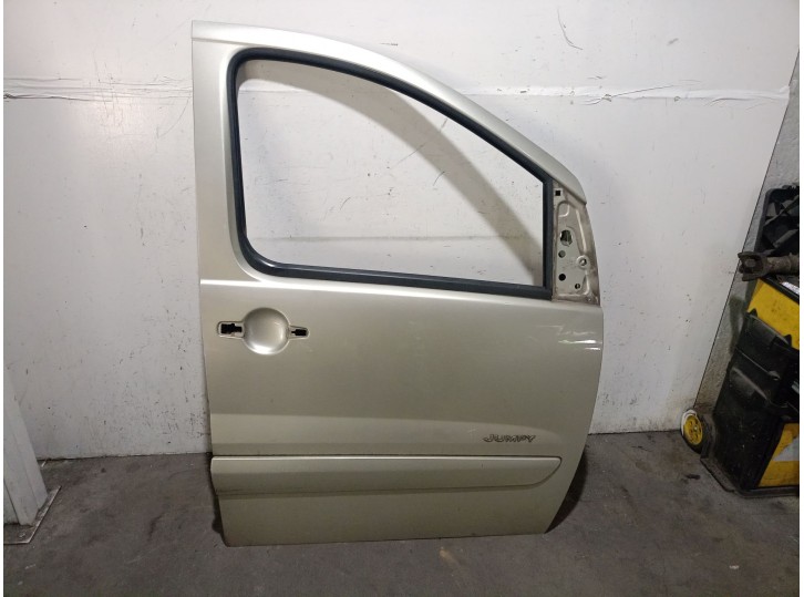 Replacement right front door for Citroën Jumpy II van 2.0 HDi 120 OEM IAM reference 9004X7 9004X7 