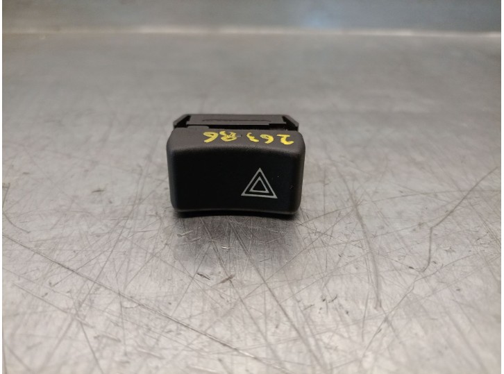 Replacement hazard warning switch for Renault 11 (B/C37_) 1.7 (B37N, C73N) OEM IAM reference F2N 