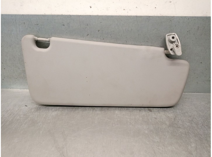 Replacement left sun visor for Opel Corsa C (X01) 1.3 CDTi (F08, F68) OEM IAM reference 13424478 1437603 