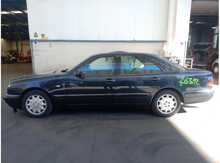mercedes-benz clase e (w210) del año 1996