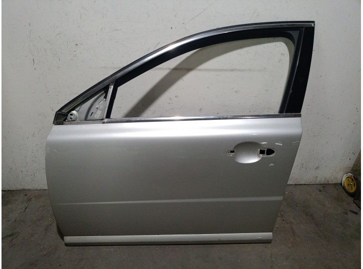 Replacement front left door for Volvo S80 II (124) 2.5 T OEM IAM reference 32228890 32228890 