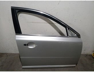 RIGHT FRONT DOOR 31335589 31335589 