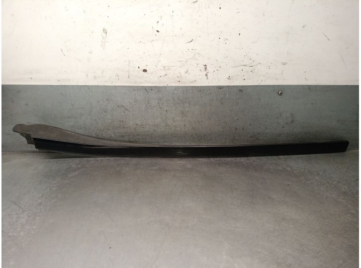 Replacement front moldings for infiniti qx30 2.2 d awd OEM IAM reference 23637 