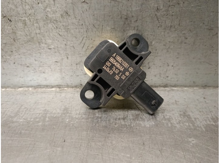 Recambio de sensor impacto para infiniti qx30 2.2 d awd referencia OEM IAM A1668210351 56054084AA