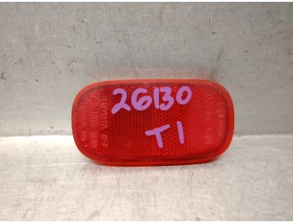 Replacement rear left bumper light for Toyota RAV 4 II (_a2_) 2.0 D 4WD (cla20_, cla21_) OEM IAM reference 819104