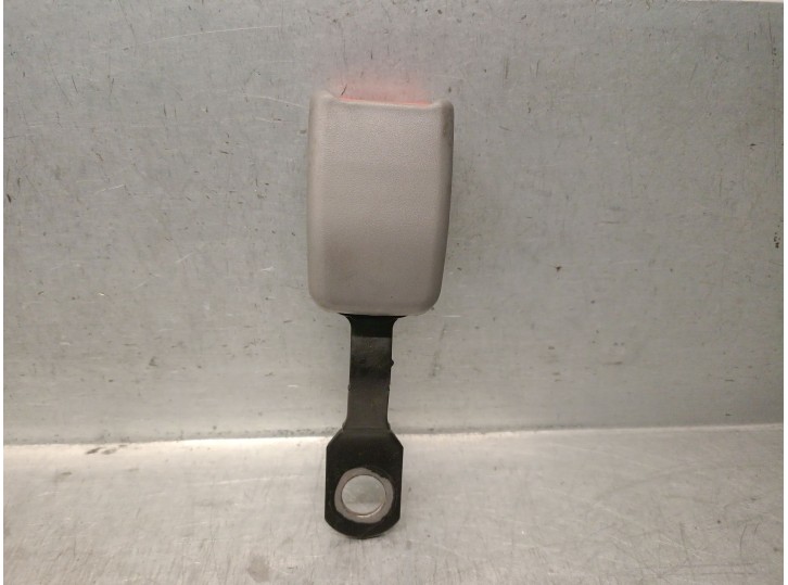 Replacement front right seatbelt buckle for Daewoo Lacetti Hatchback (KLAN) 1.6 OEM IAM reference 96415492 96415492 