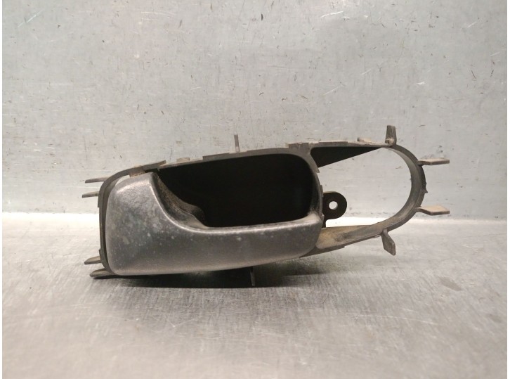 Replacement front left interior door handle for Daewoo Lacetti Hatchback (KLAN) 1.6 OEM IAM reference 96548094 96548094 
