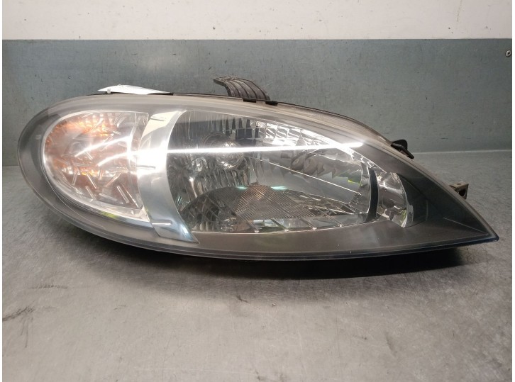Replacement right headlight for Daewoo Lacetti Hatchback (KLAN) 1.6 OEM IAM reference 96458812 96458812 