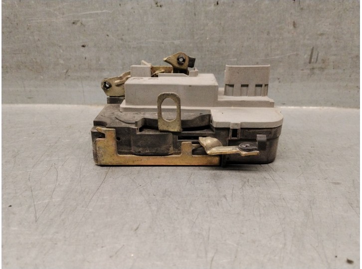 Replacement front left door lock for Peugeot 206 Hatchback (2A/C) 1.4 HDi Eco 70 OEM IAM reference 9135R9 9135