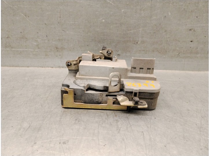 Replacement front left door lock for Peugeot 206 Hatchback (2A/C) 1.4 HDi Eco 70 OEM IAM reference 9135H3 9135