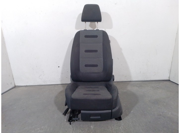 Replacement front left seat for Volkswagen Tiguan (5N_) 1.4 TSI 4Motion OEM IAM reference 5N0881105D 