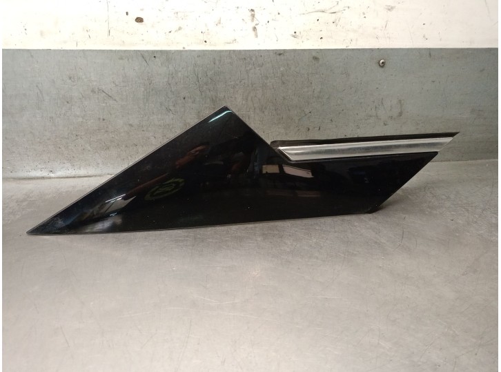 Recambio de molduras traseras para opel astra k (b16) 1.6 cdti (68) referencia OEM IAM 332155568 