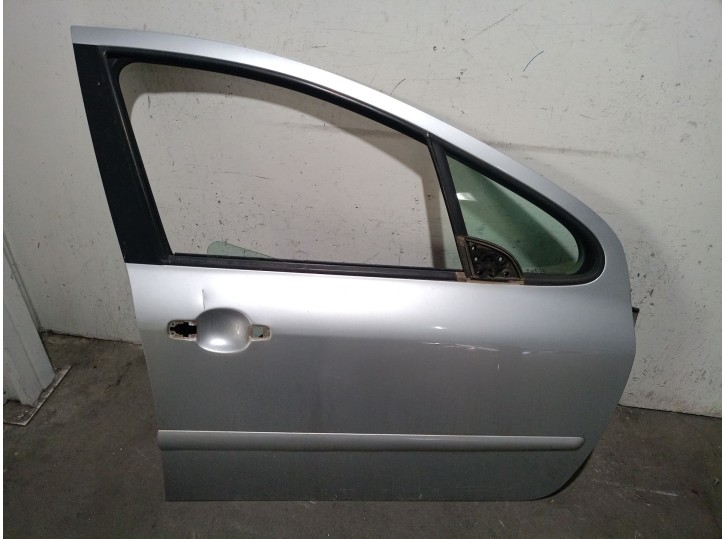 Replacement front right door for Peugeot 307 (3A/C) 1.6 HDi 110 OEM IAM reference 9004S7 9004S7 