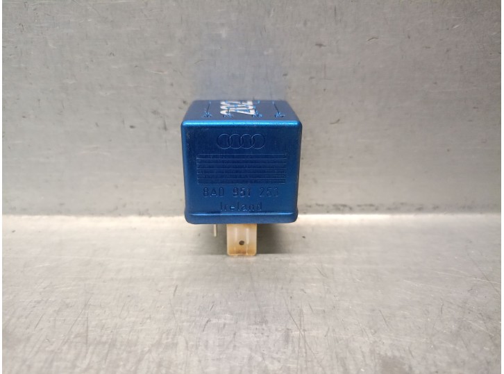 Recambio de rele para audi a4 b5 (8d2) 2.5 tdi referencia OEM IAM 8A0951253 