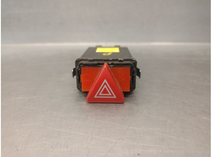Replacement hazard warning switch for audi a4 b5 (8d2) 2.5 tdi OEM IAM reference 8D0941509H 8D0941509H 