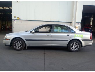 Volvo S80 I (184) from the year 1999