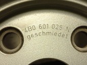 Recambio de llanta para audi a4 b5 (8d2) 2.5 tdi referencia OEM IAM 4B0601025N R156JX15H2ET45
