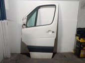 Replacement left front door for Volkswagen Crafter 30-50 van (2E_) 2.5 TDI OEM IAM reference 2E0831051 2E0831
