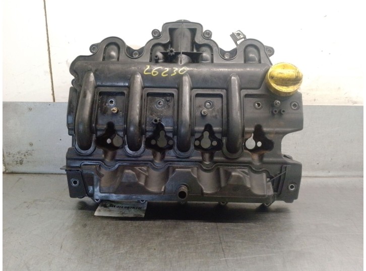 Replacement rocker cover for Renault Master II Van (FD) 2.5 DCI 120 OEM IAM reference 8200239705B 8200714033