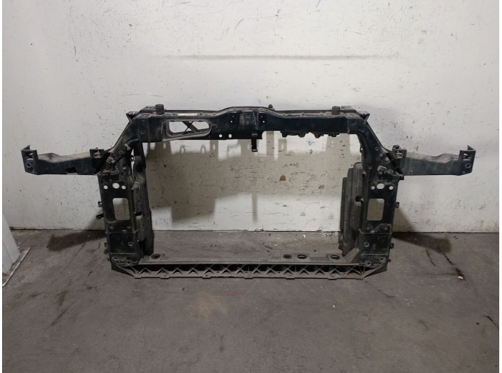 Recambio de panel frontal para ssangyong tivoli 1.6 xdi 160 referencia OEM IAM 673910 