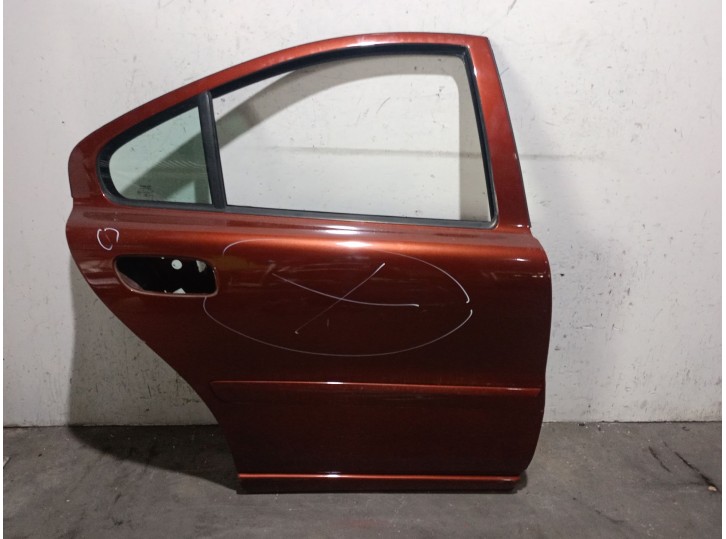 Replacement right rear door for Volvo S60 I (384) 2.4 OEM IAM reference 30661233 30661233 