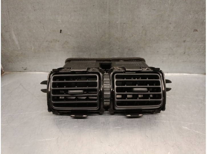 Recambio de aireador para infiniti fx 37 awd referencia OEM IAM 687941BA0A 687941BA0B