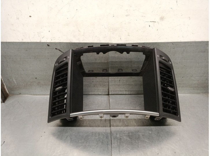 Recambio de aireador para infiniti fx 37 awd referencia OEM IAM 687511CA0A 682701CA0B 