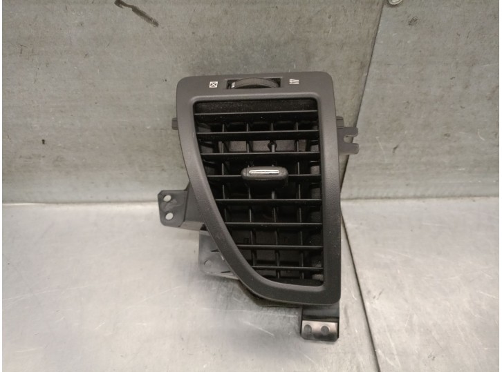 Recambio de aireador para infiniti fx 37 awd referencia OEM IAM 687601CA0A 687601CA0B 