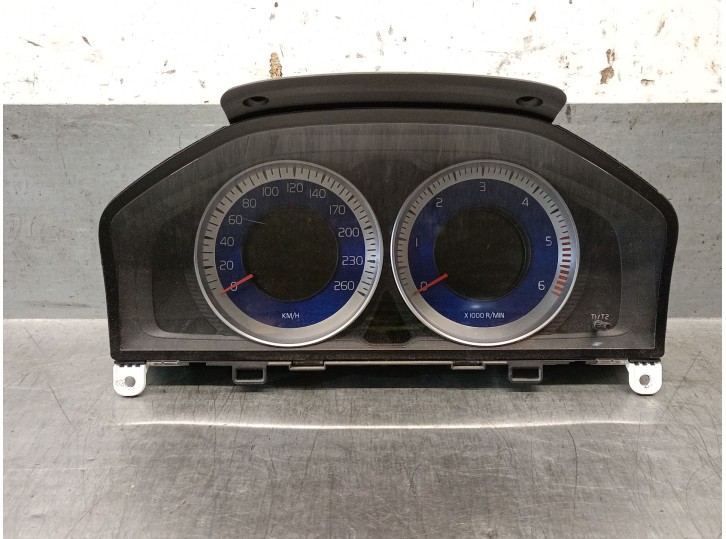 Replacement instrument cluster for Volvo V60 I (155) D5 OEM IAM reference 31343495AA 36002598 