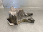 Replacement engine mount for Saab 9-3 station wagon (E50) 1.9 TiD OEM IAM reference 55187676 55210530 