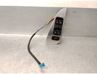 FRONT LEFT WINDOW SWITCH A2038210679 A2038210679 