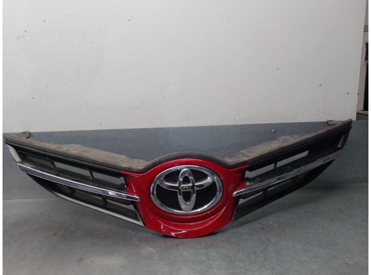 Replacement front grille for Toyota Auris (_e18_) 1.6 (zre181_, zre185_) OEM IAM reference 5311402260 5311402260 
