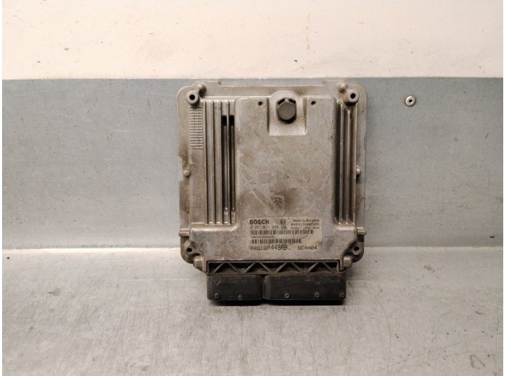 Replacement engine ECU for Dodge Caliber 2.0 CRD OEM IAM reference P05187449AB 0281013693
